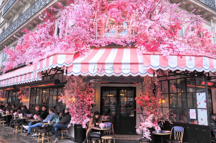 Dans le Marais, cette brasserie mise autant sur l’apéro que sur le brunch